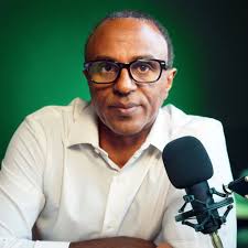 Hi guys, This episode is with Chris Ferrie. He is an associate Professor at  the University of Technology Sydney and Centre for Quantum Software and  Information. His research focuses