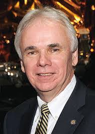 Andrew Parton's Instagram, Twitter & Facebook