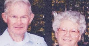 Richard Hoover Reeves, 91, and Mae Ora Reeves, 90, Festus