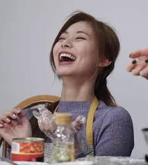Her smile is soooo pretty and her dimple its just so cuteeeeeeee. Her Laugh Is Everything Tzuyu Twice Cambodia Fanpage Facebook