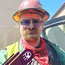 This Sunday, June 20th, we're hosting a very special event at The Bone  Museum. Johnny—who underwent a below-the-knee amputation in 2015 and made  the extraordinary decision to have his leg skeletonized—will be