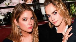 Ashley benson and cara delevingne. Cara Delevingne Y Ashley Benson Confirman Su Romance