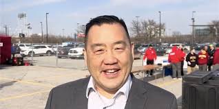 Jim Moore: By bailing at 'halftime' Pat Chun becomes Jayden de Laura of ADs