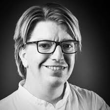 I'm thrilled to share I'll be pursuing my MBA at The Tuck School of  Business at Dartmouth beginning in August! I'm incredibly grateful for my  time at Twitter and 2U which prepared