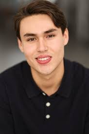 Thomas Macedo's Instagram, Twitter & Facebook