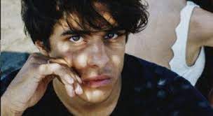 Tutto il mondo di amici sta vivendo ore di angoscia per michele merlo, il 28enne cantante che ha partecipato all'edizione 16 del talent show di canale 5.era il mike bird eliminato in semifinale. Jruyxa7r 9vmdm