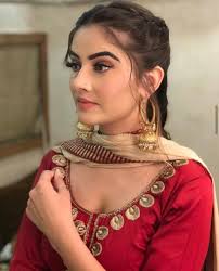 Prabh Grewal Womens Hairstyles Punjabi Hairstyles Hairstyle With Suit