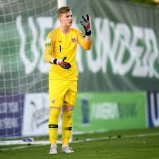 According to italian journalist, fabrizio romano, leeds have reached an agreement to sign the young goalkeeper. Leeds United Close In On Kristoffer Klaesson Deal Worth 1 6 Million Through It All Together