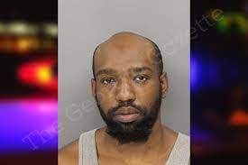 Dwight Dunn's Instagram, Twitter & Facebook