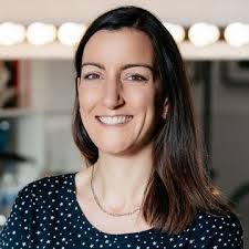 Elisa Small's Instagram, Twitter & Facebook