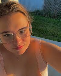 RUBY.KELLER (@ruby_keller25) • Instagram photos and videos