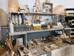 Sur Le Marche De Noel En Provence Home Decor Decor Furniture