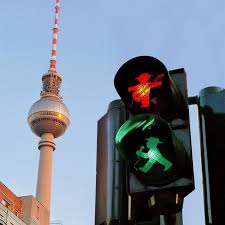 Fete De La Musique Berlin The Ampelmannchen Love To Make Music Littlegreenman Ampelmann Fetedelamusique Music Musiclove Berlin F Berlin Pinte
