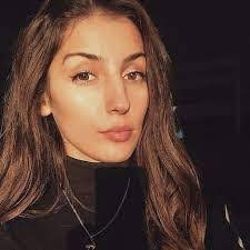 Reyna Bell's Instagram, Twitter & Facebook