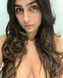 Former porn star Mia Khalifa opens up on her struggle in adult film  industry- The Etimes Photogallery Page 12