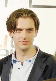 Dan Stevens: Biography, Movies, Net Worth & Photos