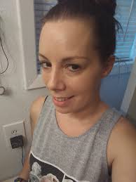 Does anyone else's makeup rub off by the end of the day?