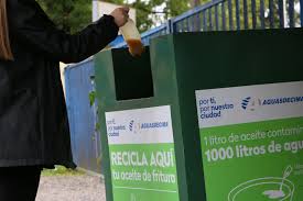 Campaña ambiental retira cerca de 2 mil 500 litros de aceite usado en  Valdivia - Diario Sostenible