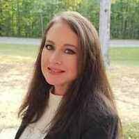 Selena Carver's Instagram, Twitter & Facebook