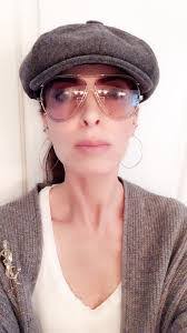 Lisa Labarre's Instagram, Twitter & Facebook