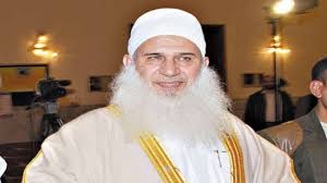 أمرت الدائرة الخامسة إرهاب بمحكمة جنايات أمن الدولة طوارئ، برئاسة المستشار محمد السعيد الشربيني، بضبط وإحضار الشيخ محمد حسين يعقوب بخامس جلسات محاكمة 12 متهمًا من عناصر داعش الإرهابية المعروفة إعلاميا بـخلية داعش. Ø§Ù„Ø£Ù‚Ø¨Ø§Ø· Ù…ØªØ­Ø¯ÙˆÙ† Ù…ÙØ§Ø¬Ø£Ø© ÙÙŠ Cv Ù…Ø­Ù…Ø¯ Ø­Ø³ÙŠÙ† ÙŠØ¹Ù‚ÙˆØ¨ Ù„Ù… ÙŠØ­ØµÙ„ Ø¹Ù„Ù‰ Ø´Ù‡Ø§Ø¯Ø© Ø£Ø²Ù‡Ø±ÙŠØ© ÙˆÙ…Ø¤Ù‡Ù„Ù‡ Ø¯Ø¨Ù„ÙˆÙ…