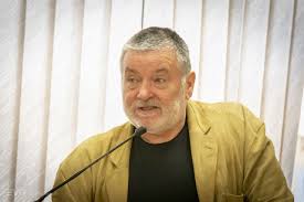 Bundesparteitag wurde alexander gauland zum ehrenvorsitzenden der afd gewählt. Details Evg