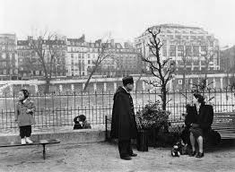 Square Du Vert Galant Robert Doisneau 1950 Robert Doisneau History Of Photography Street Photography