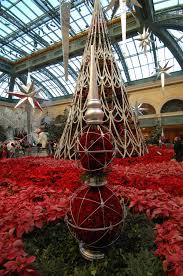 Welcome back to the bellagio hotel in las vegas as we check out the finished fall 2020 atrium display. 71 Bellagio Florals Ideas Bellagio Bellagio Conservatory Las Vegas Christmas