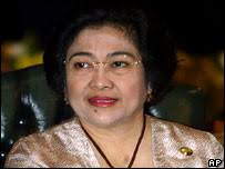 Ketua umum pdip, megawati soekarnoputri memberikan ultimatum kepada petugas partai yang tak mau ditugaskan. Indahnesia Com Presidents Megawati Sukarnoputri Megawati Sukarnoputri Discover Indonesia Online