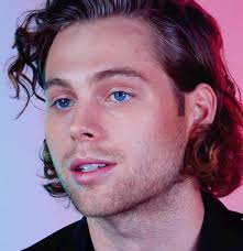 He attended norwest christian college. 1000 Images About Luke Hemmings On We Heart It See More About 5sos Luke Hemmings And 5 Seconds Of Summer