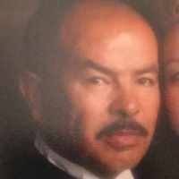 Gilberto Alanís (1927–Fallecido)