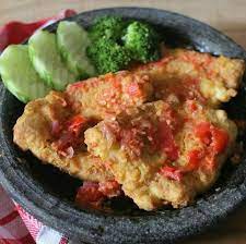 3 Resep Telur Dadar Crispy Geprek Enak Praktis Recipe Resep Telur Makanan Pedas Resep Masakan