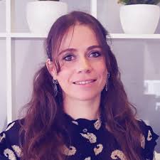 Jennifer Marquet's Instagram, Twitter & Facebook