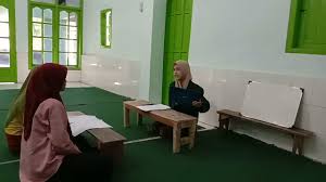 Setelah proses pengurusan jenazah, termasuk di dalamnya memandikan, mengkafani, dan menyolatkannya, atau proses lainnya berdasar ajaran agama. Video Pembelajaran Tema Pengurusan Jenazah Youtube