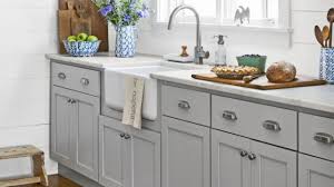 Works on even the longest cabinet door stile and rails, including shaker doors and recessed drawer fronts. Cabinet Hardware Jig A Must For A Perfect Hardware Installation Roohome