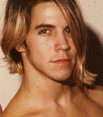 ho kipa july 1984...who's that girl ? and who's that guy ?😄