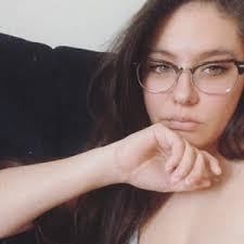 Alyssa Beasley (@allieinlalaland3)