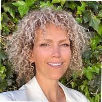 Amber Coddington's Instagram, Twitter & Facebook