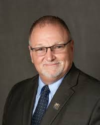 Larry Sprinkle's Instagram, Twitter & Facebook