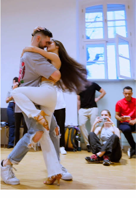 🚨 ¿La bachata está perdiendo la guerra contra el dembow?