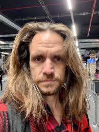 Lawrence Case (@LawrenceC1983)