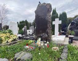 Отец актёра родился в 1937 году в колпашево, в сибири, куда сослали его родителей во время раскулачивания. Chto Stalo S Mogiloj Aktera Andreya Panina Foto Ekspress Gazeta