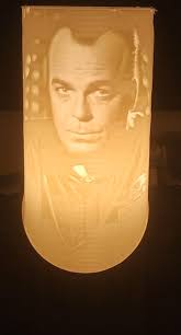 Abajur Babylon 5 Peter Garibaldi por NekonamiMakerWorld: Baixe modelos 3D  gratuitos