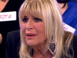 Non si vede neanche più la lucetta gemma galgani, la dama più popolare del talk show uomini e donne, nella giornata di oggi venerdì 9 luglio 2021 si è lasciata andare a uno sfogo sui social. Uomini E Donne Gaffe Di Maria Su Gemma Che Poi Finisce In Lacrime L Imprevisto
