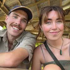 Hi team! I'm Franco from Argentina 30 years old, I'm ski& snowboard tech.  I'm Looking for a job in the workshop service of a ski shop. I have 3  seasons of experience