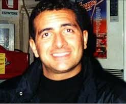 I suoi assassini volevano che mostrasse paura mentre stava per essere  ucciso, ma lui mostrò solo coraggio: morto da eroe, umiliando i terroristi.  Quella scena è scolpita nei nostri cuori e nelle