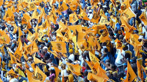 The soweto derby brings joy to peter khala, 60, who says he has been in recent years, football fans have spoken of the soweto derby nostalgically, lamenting the standard of play and reminiscing. Soweto Derby Bilder Fotos Welt