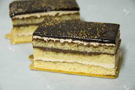 Lasciatevi deliziare dalla torta operà rivisitata dal beliveat pigneto. Immagini Stock Deliziosa Torta Opera Con Strati Di Ganache Di Cioccolato E Caffe Infuso Spugna Torta Image 70655426