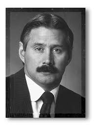 DISTINGUISHED GRADUATE AWARD