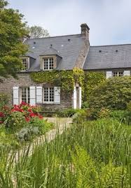 Le Cap De La Hague Une Nature Sauvage Maisons Exterieures Maison Maison De Campagne